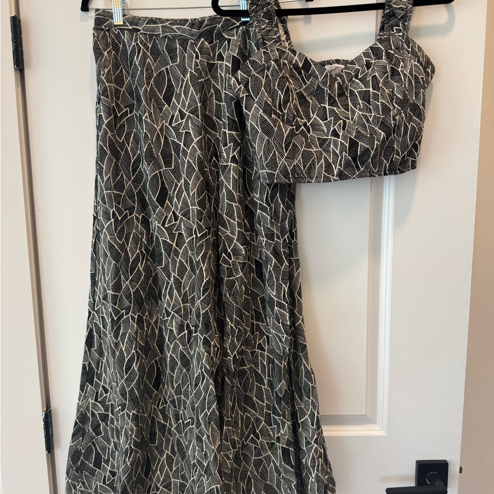 Black and White Geometric Two-Piece Set